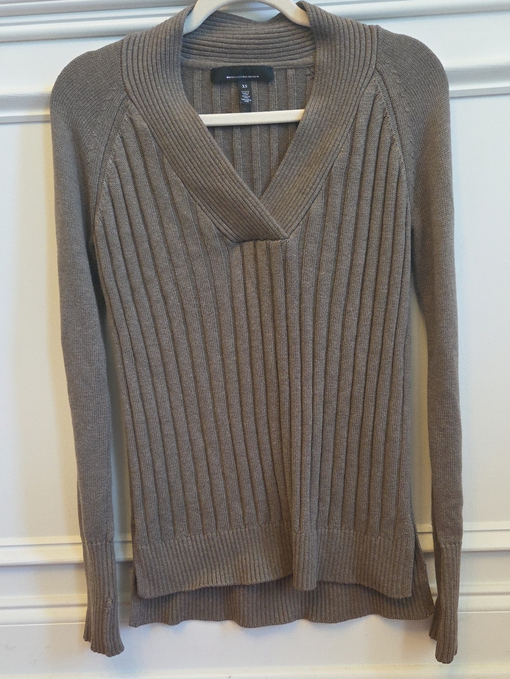 White House Black Market Ribbed V-Neck Sweater in Taupe
